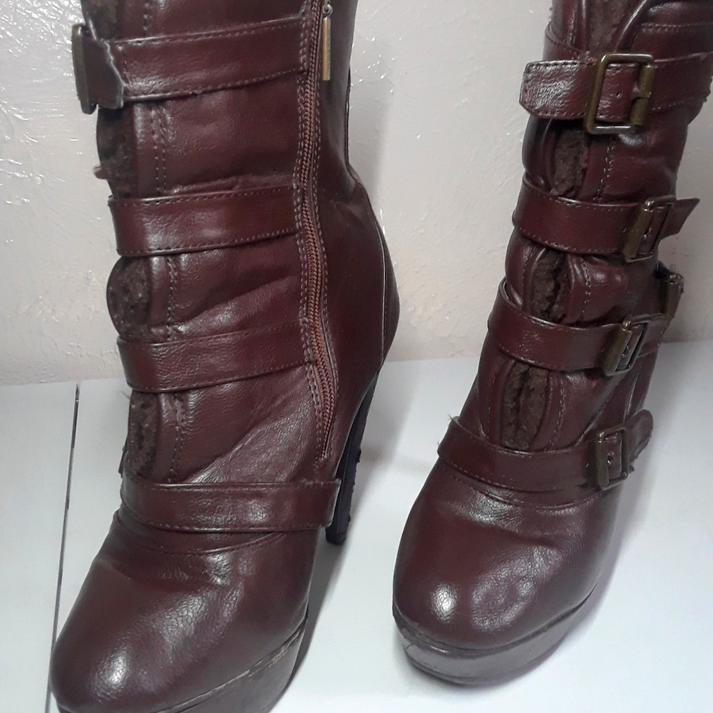 Heels - Picture 4 of 6